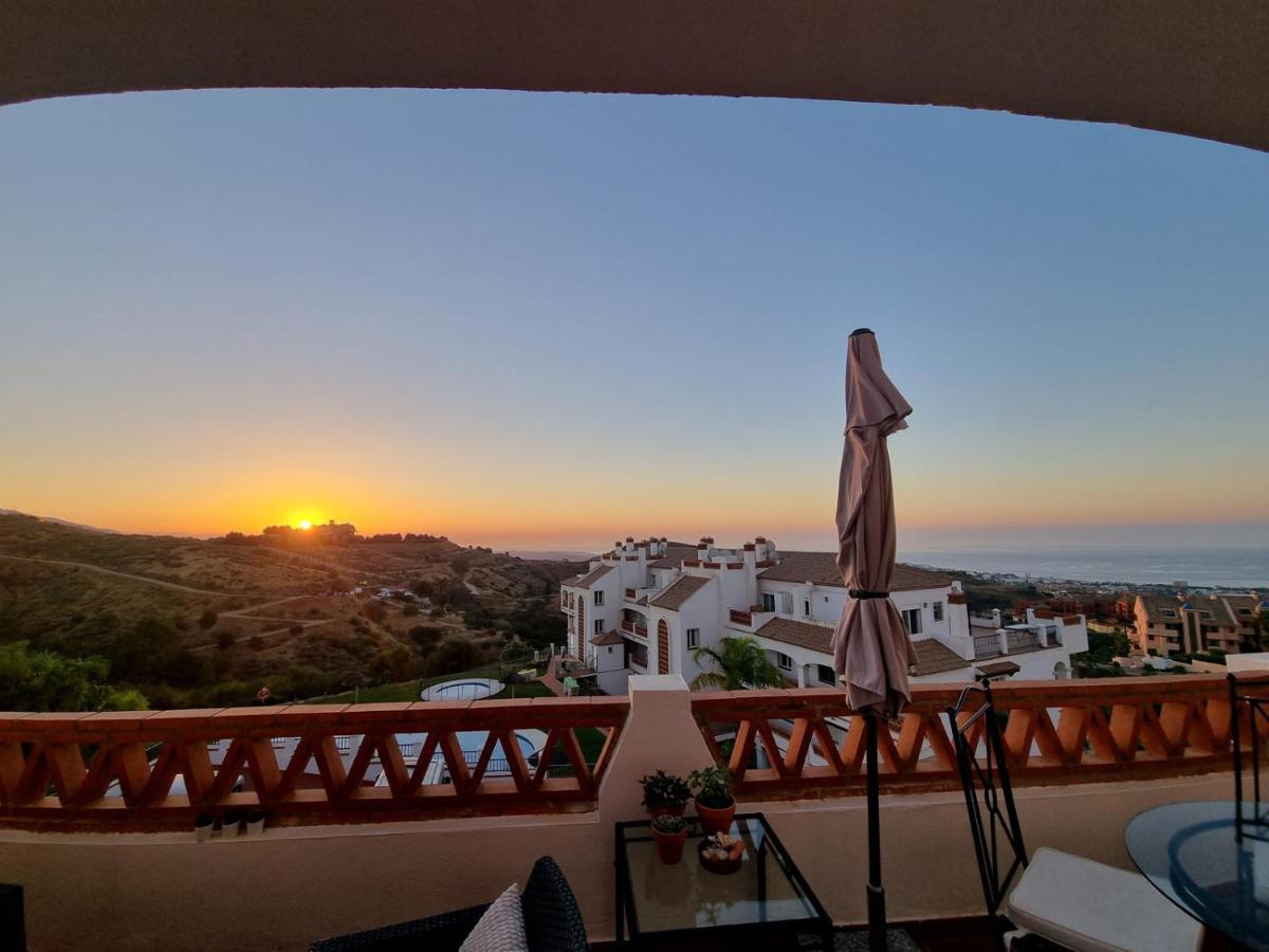 Elegant Apartment With Fantastic Views At The Top Of Calahonda Sitio de Calahonda 외부 사진