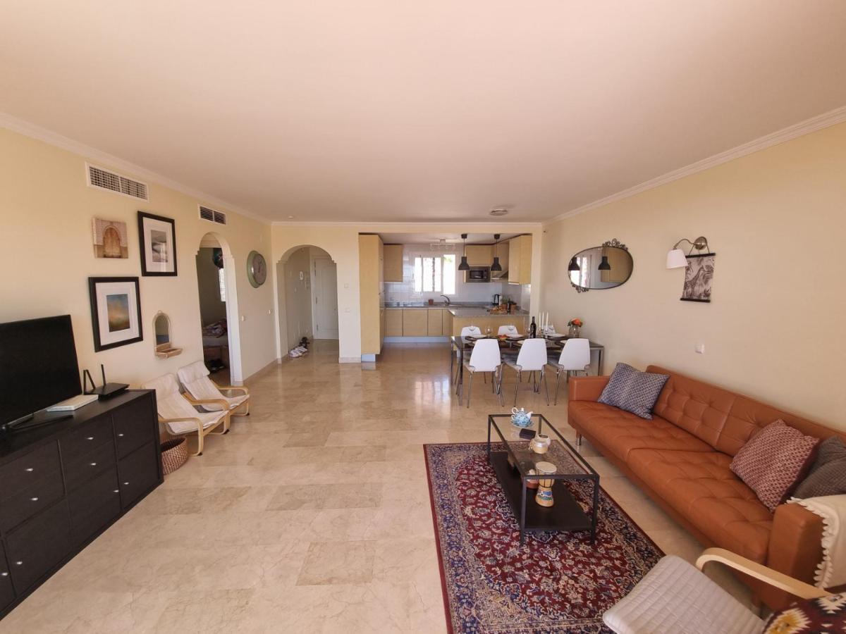Elegant Apartment With Fantastic Views At The Top Of Calahonda Sitio de Calahonda 외부 사진