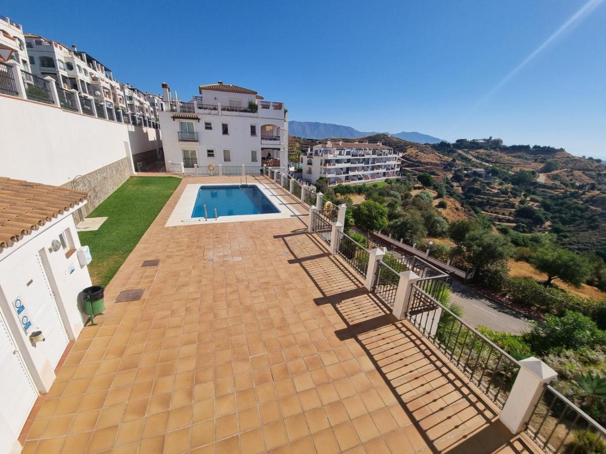 Elegant Apartment With Fantastic Views At The Top Of Calahonda Sitio de Calahonda 외부 사진